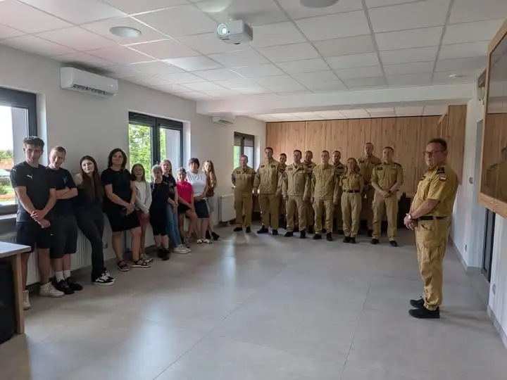 Młodzież z powiatu zduńskowolskiego nagrodzona w ogólnopolskim konkursie strażackim