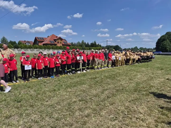 Młodzieżowa Drużyna Pożarnicza z Gminy Brójce zwycięża w Gminnych Zawodach Sportowo-Pożarniczych