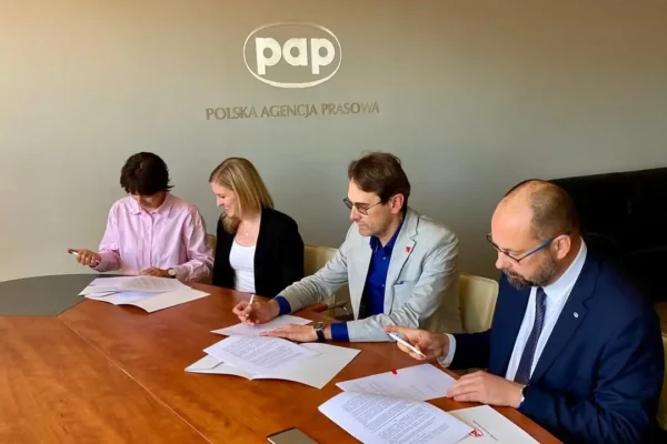 Uniwersytet Łódzki i PAP łączą siły w walce z dezinformacją