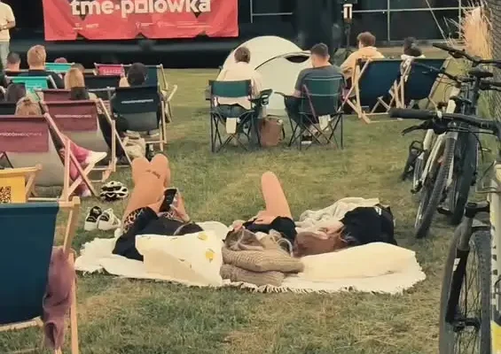 Inauguracja lotów na Majorkę i kino letnie na lotnisku – udane połączenie