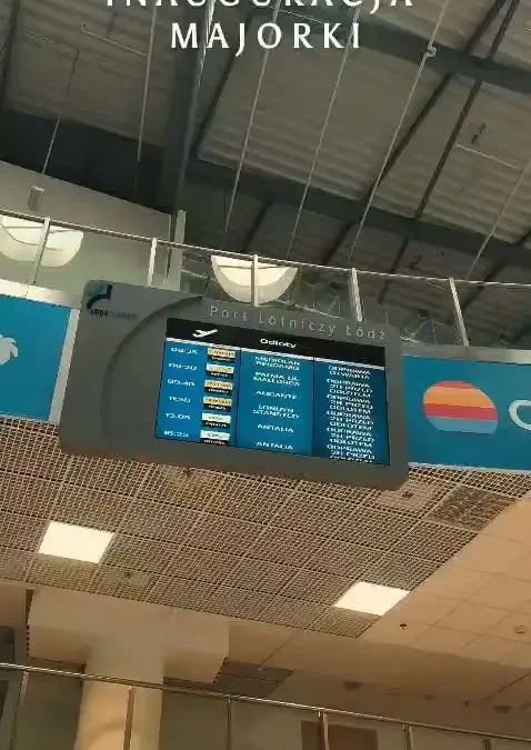 Ruszyły czartery z Łodzi na Majorkę – pierwsza grupa pasażerów już na pokładzie