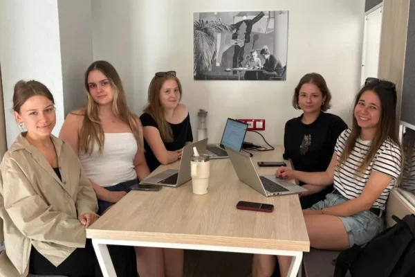 Rekordowa frekwencja na nocnym czytaniu w Bibliotece Uniwersytetu Łódzkiego