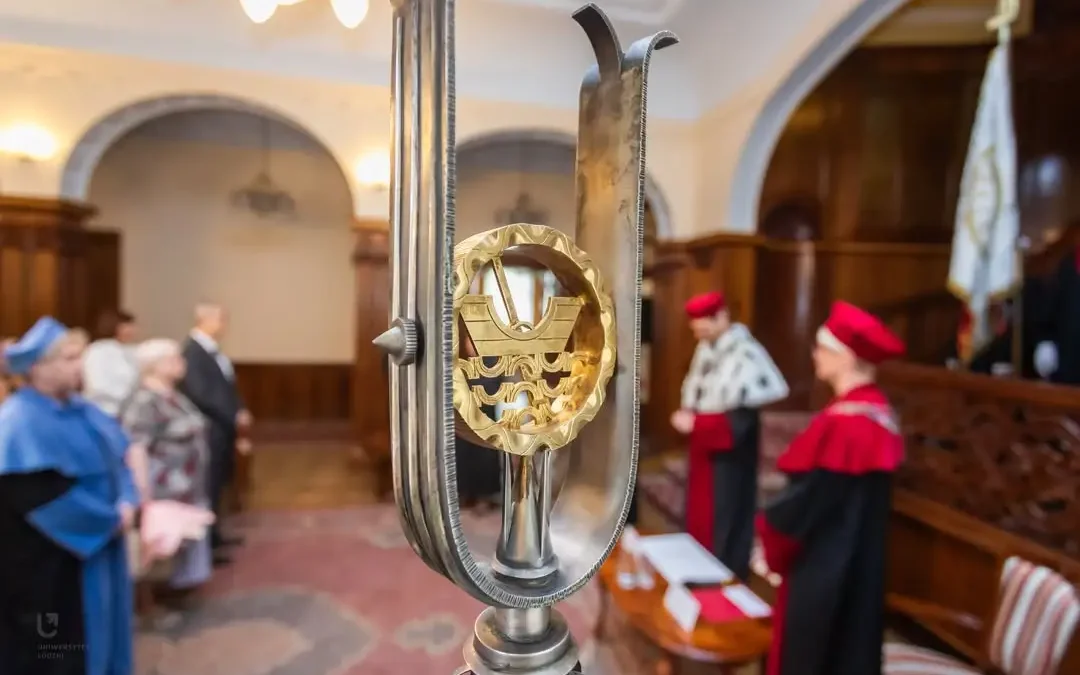 Pięcioro naukowców z Uniwersytetu Łódzkiego otrzymało stypendia MNiSW dla wybitnych młodych badaczy