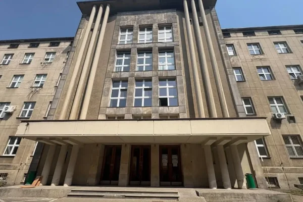 Politechnika Łódzka planuje rozbiórkę dawnego budynku Wydziału Chemicznego – konserwator zabytków interweniuje