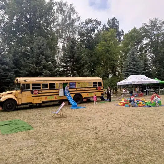 Wakacyjny Weekend w Woli Rakowej – atrakcje dla całych rodzin i zbiórka dla Filipka