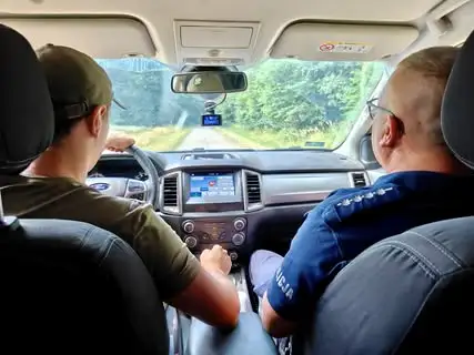 Akcja „Płomień Zero-26” – wspólne patrole Policji i Straży Leśnej w Łasku