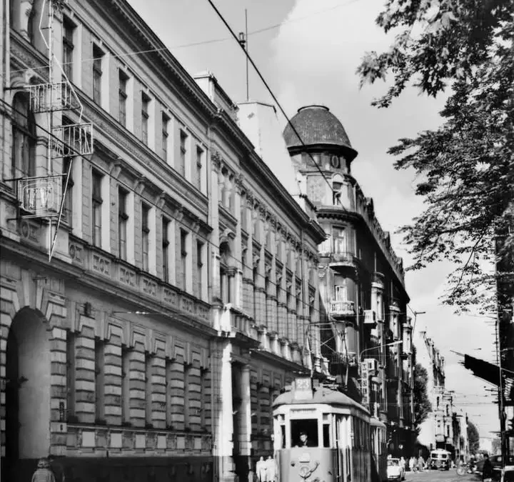 Historia ulicy Tuwima w Łodzi – od Przechodu do patrona poety