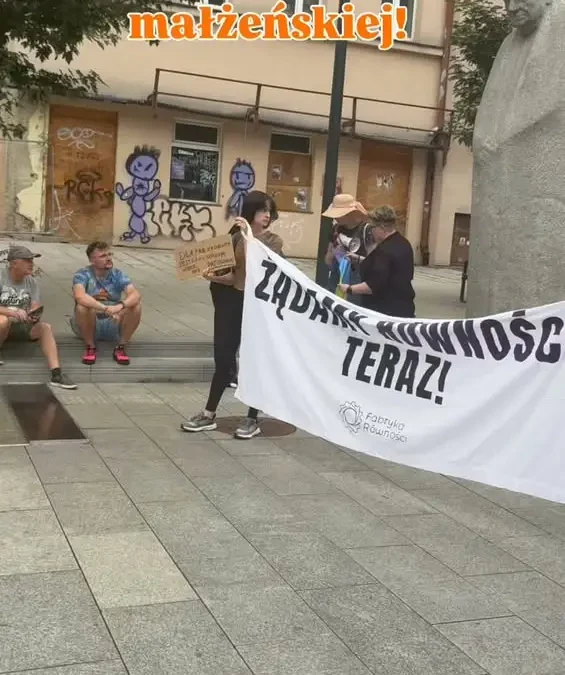 Protest w Łodzi przeciwko wetu prezydenta ws. ustawy o osobie najbliższej