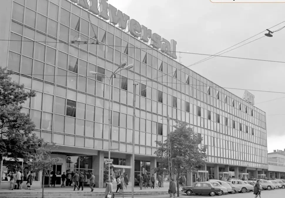 21 lipca 1962 roku rozpoczęto budowę pierwszego domu handlowego w Łodzi – Uniwersalu