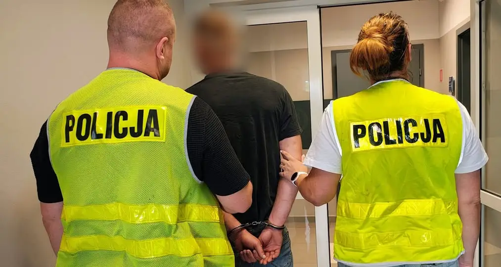Kolizja w Woli Załężnej: sprawca uciekł pieszo, zatrzymany przez policję
