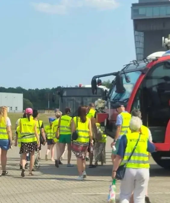 11 wycieczek po lotnisku z okazji 603. urodzin Łodzi – podziękowania za frekwencję