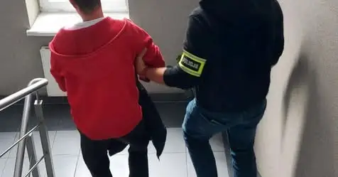 Policjanci zatrzymali włamywaczy w pociągu. Planowali weekend nad morzem
