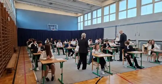 Wyniki egzaminów ósmoklasisty w gminie Rzgów – powody do dumy