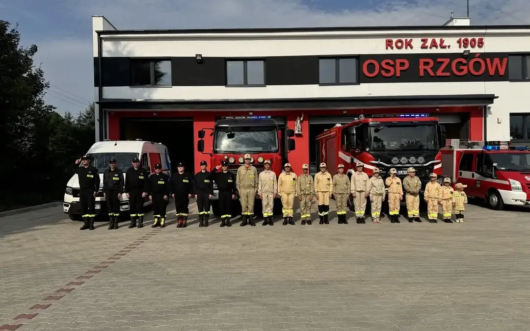 Druhowie z OSP Rzgów uczcili pamięć powstańców warszawskich