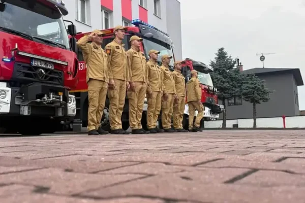 82. rocznica wybuchu Powstania Warszawskiego: strażacy z województwa łódzkiego oddali hołd bohaterom