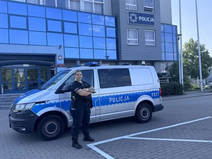 Policjantka po służbie pomogła kobiecie poszkodowanej w wypadku w Podulach
