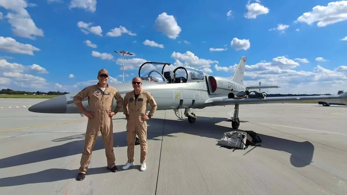 Odrzutowce nad Łodzią: L-39 Albatros i TS-11 Iskra gośćmi na lotnisku