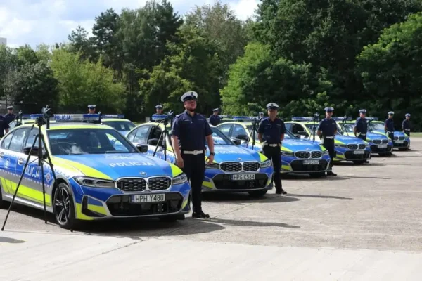 Nowoczesny sprzęt dla policji: 700 mierników prędkości i 100 radiowozów z dofinansowaniem UE