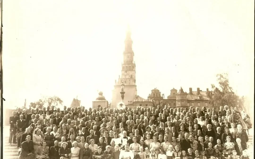 70 lat temu na Jasnej Górze: historyczne zdjęcie z pielgrzymki z okazji 600-lecia Ślubów Króla Jana Kazimierza