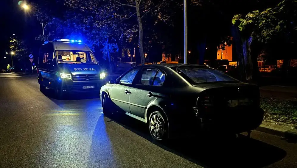 Piotrków Trybunalski: Kierowca Skody bez uprawnień, podawał dane brata podczas kontroli