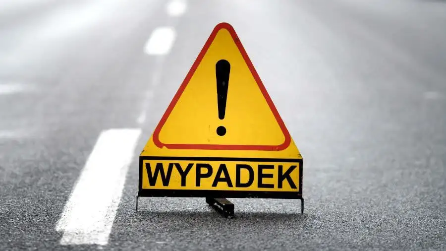 DK 83 zablokowana po wypadku w Biskupicach. Policja podaje objazdy