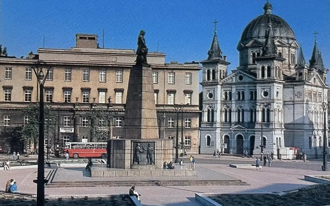 Historia Placu Wolności w Łodzi – od Nowego Rynku do dziś