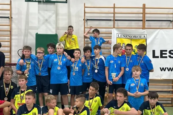 Brązowy medal dla rocznika 2013 z UKS Anilana w turnieju w Mysiadle