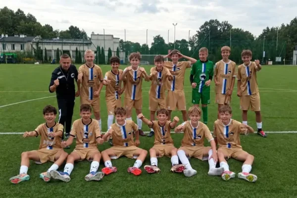 AKS SMS II Łódź rozgromił Łódzki Klub Sportowy 10:0 w meczu U15