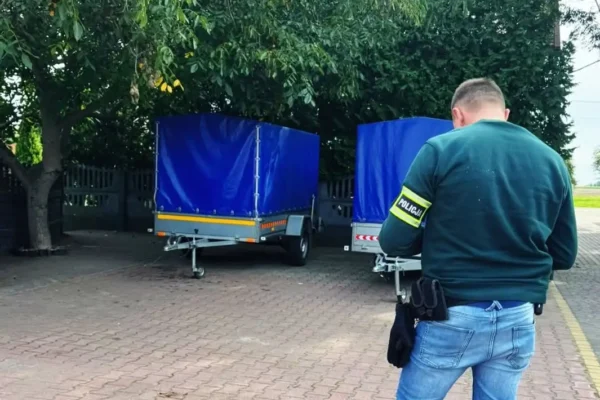 Skierniewice: kryminalni odzyskali pięć przyczep i zatrzymali dwóch mężczyzn