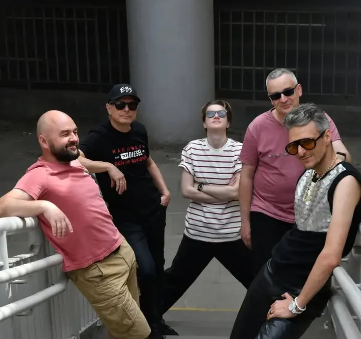 KRÖLOVE zagra dziś w Mediatece MeMo – rockowy start weekendu w Łodzi
